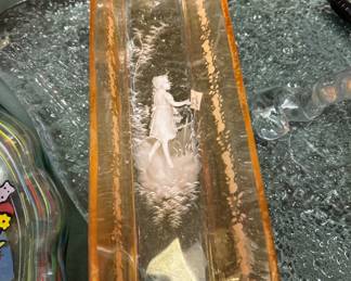 beautiful art glass dish with etched glass