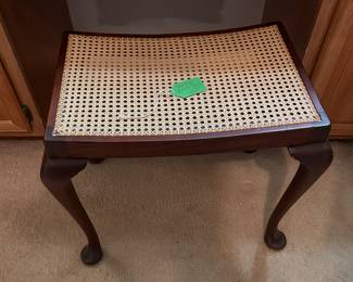 wicker vanity bench