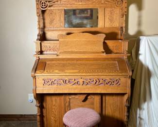 Antique Victorian Pump Organ