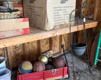 Wagon, Basketballs 