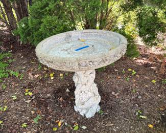Stonecast Bird Bath
