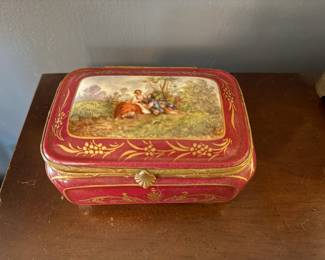 Item #46 Tuileries Box c.1860, Good Condition, 3.5" 6" 4"