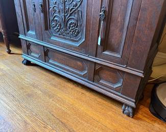 Item #99 First RCA Phonograph&Radio Combo, Model #RAE68, 1930, Non-Functional, 38" 41.5" 21.5"
