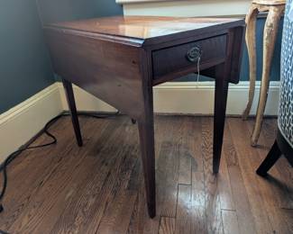 Item #24 Pembroke Leaf Table, Minor Wear, H27" L30.5" W18"(+18")