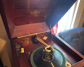 Item #125 1912 Mahogany Victor Record Player&Shelf, First Iteration VV-XIV, No Key, Good Condition, Functional Repaired, 42" 22" 22.5"