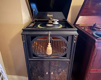 Item #124 1919 Brunswick Chinoiserie Style Edison&Vinyl Record Player Model #27 w/ Key, Wooden Horn, Good Condition, Functional, Beautiful Sound, 45" 22" 22.5"
