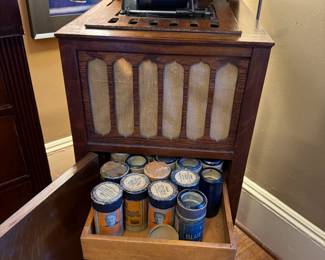 Item #128 1915-1916 Edison Amberola Phonograph, Oaken, Good Condition, Functional, 41" 16" 19.75"
