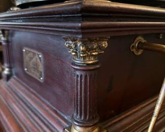 Item #201 1904 Mahogany Victor VI Record Player, Good Condition - Replaced Spring, Repainted Horn