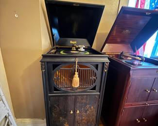 Item #124 1919 Brunswick Chinoiserie Style Edison&Vinyl Record Player Model #27 w/ Key, Wooden Horn, Good Condition, Functional, Beautiful Sound, 45" 22" 22.5"