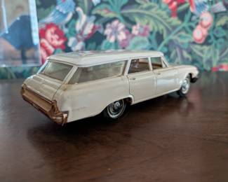 Item #270 1962 Ford Country Sedan Station Wagon Promotional Model