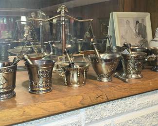 DRUG STORE PHARMACY MORTAR & PESTLES