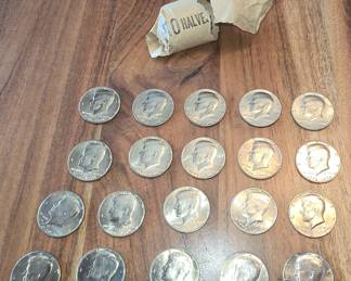 UNCIRCULATED ROLL OF BICENTENNIAL KENEDY HALF DOLLARS