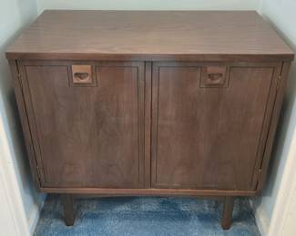 MID CENTURY VINTAGE CONSOLE