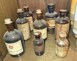 ANTIQUE MEDICINE BOTTLES FROM THE OARD-ROSS COLLECTION