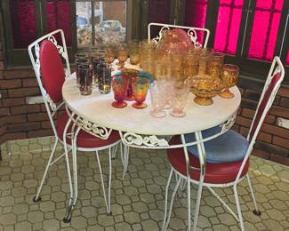 VINTAGE WROUGHT IRON TABLE & CHAIRS