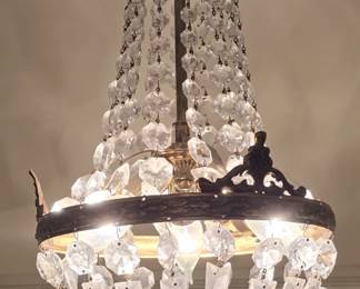 VINTAGE 1940's CRYSTAL CHANDELIER