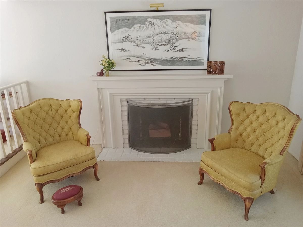 50s FRENCH PROVINCIAL CHAIRS WITH BUTTON TUFTED UPLHOLSTERY