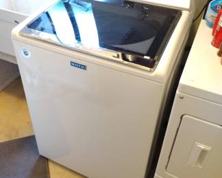 Maytag Commercial Technology washer. works