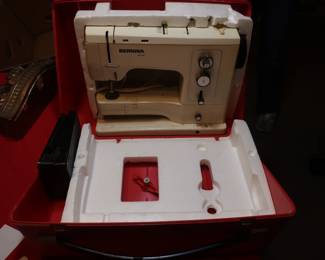 Bernina 830 sewing machine