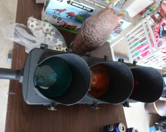 stop light, it lights up and works