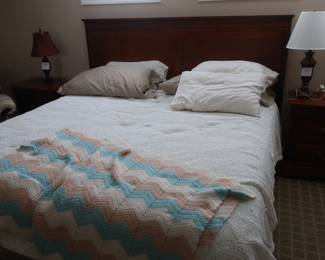 King bed (two twins, frame and headboard)