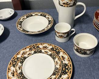 Lynn's Fina China Palazzo Black Dinnerware - full set - asking $150
