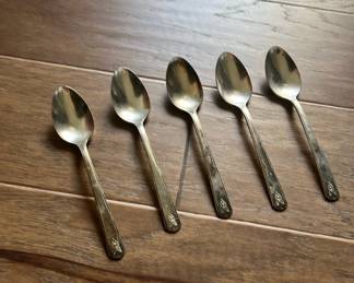 Community Plate - silver plate - vintage set of 5 teaspoons