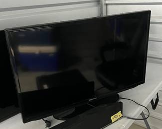 32" samsung tv $90 (item excluded from 50% day)