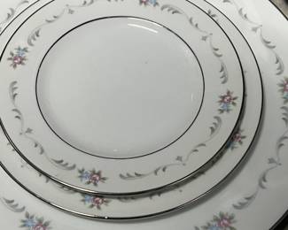 Entire set of Wyndham Valencia Fine China - asking $100