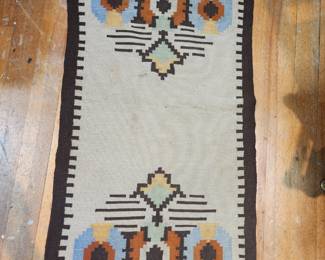 ANTQUE NATIVE AMERICAN WOVEN RUG