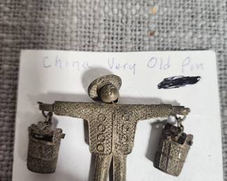 ANTIQUE CHINESE FILIGREE PIN