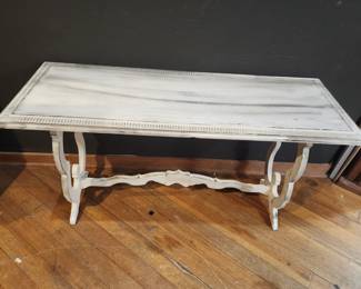 SHABBY CHIC SOFA / ENTRY TABLE 