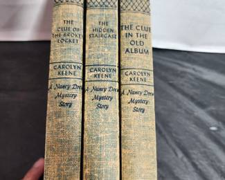 NANCY DREW BOOKS ANTIQUE