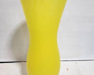 BLOWN GLASS STUDIO VASE