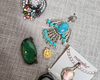 VINTAGE JEWELRY