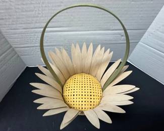 Longaberger "Loves Me-Loves Me Not" basket