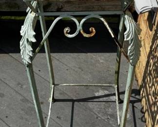 Metal plant stand