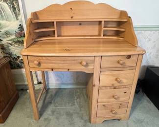Pine desk