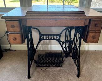 Antique oak Singer sewing machine