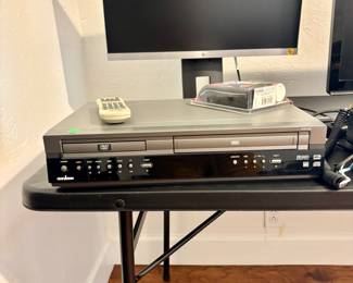 DVD and CD player in one