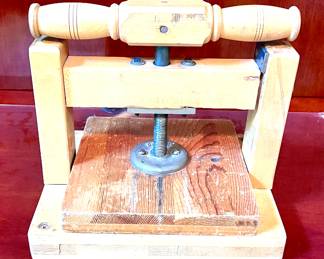 Desk Press