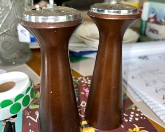 MCM salt & pepper