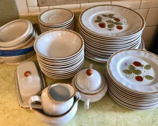 American Hearthside Berries and Cream
 
