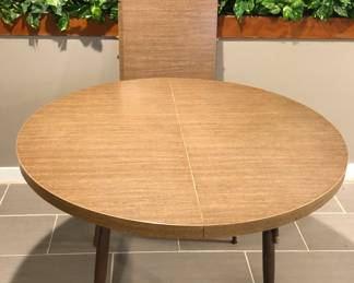MCM Table with 2 Leaves