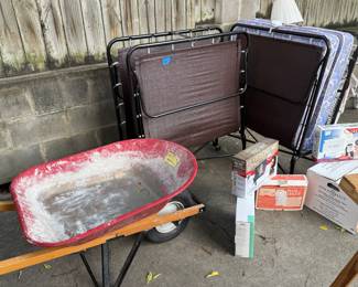 Roll away beds in wonderful condition