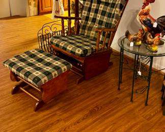 Cottage glider and ottoman