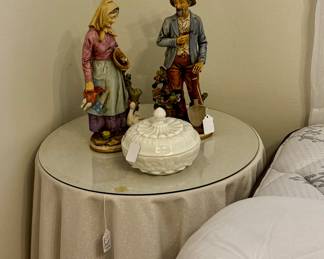 Figurines