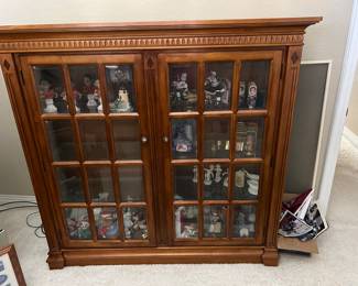 Large display cabinet 