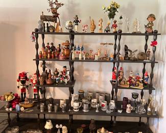 Nutcrackers, Russian nesting dolls 