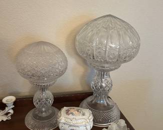 Crystal lamp
Cut glass lamp